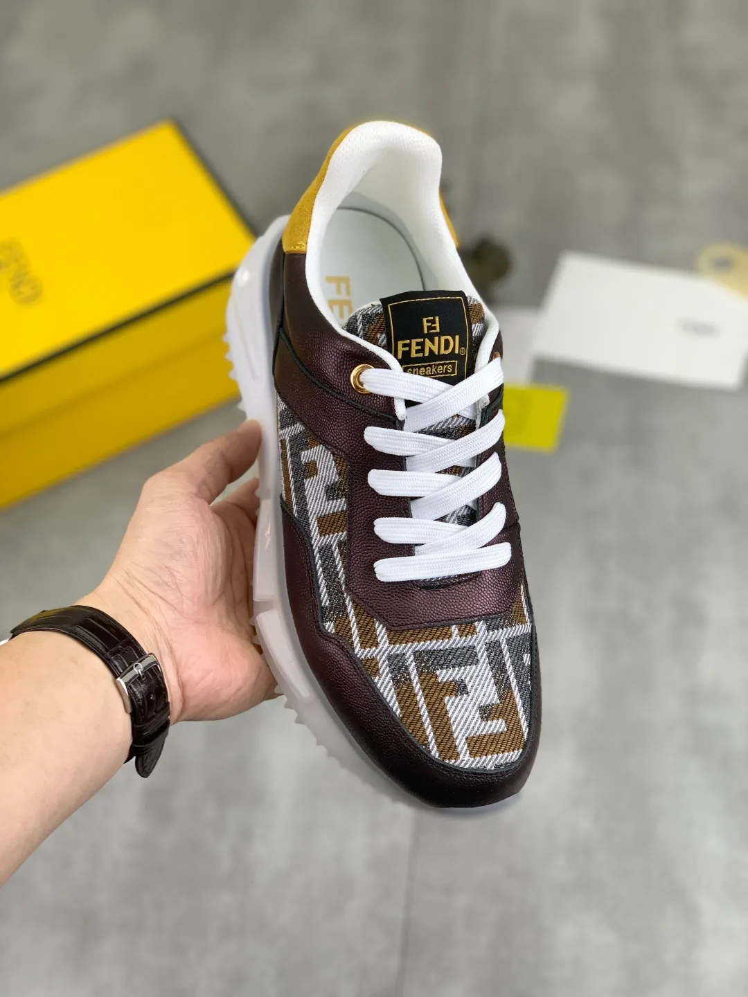 ​Men's shoes 💰P460 💰[New] Little Monster 🆘 New FENDI counter 🕶️🕶️Simple routing effect, showing an elegant and cool driving shoe 🎬Using imported calfskin + first-layer pigskin lining🐂Excellent material🎬Detailed workmanship 🤗Comfortable and comfortable on the feet. ​Pair it with any outfit to show your taste and temperament, low-key luxury ♻️Design ​simple and elegant ​noble and fashionable 🍃​Very loved and favored by trendy men 💓❤️size: 38-44 2️⃣colors available